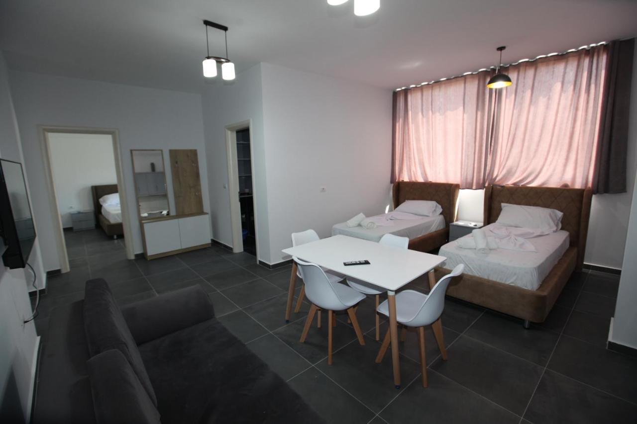 Deda Apartments Sarandë Exterior foto
